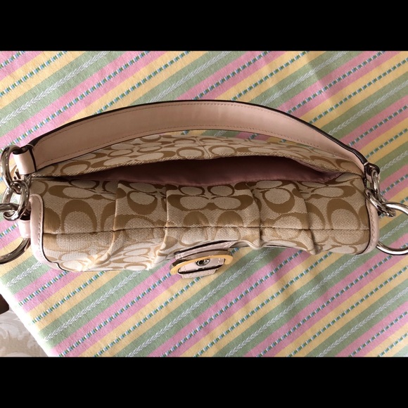 SOLD!! So Cute Coach Beige & Pink accents handbag! - Picture 3 of 7